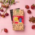 شکلات گیاهی وگان - تخته‌ای توت فرنگی