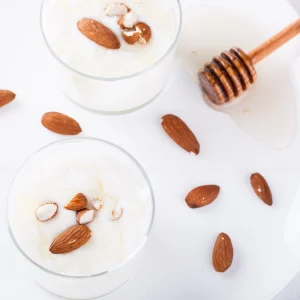 طرز تهیه ماست بادام کتو وگان