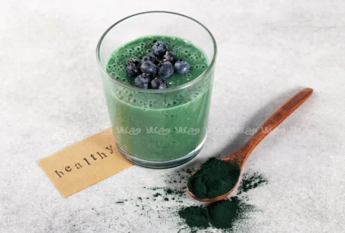 طرز تهیه اسموتی پروتئینی با جلبک دریایی اسپیرولینا