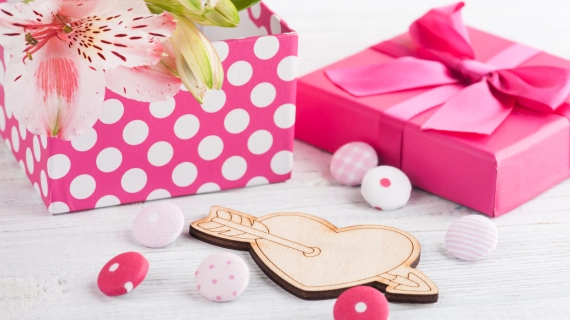 خرید هدیه نوروزی شیک و سالم برای عید نوروز