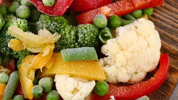 تفاوت سبزیجات تازه، منجمد و خشک چیست؟