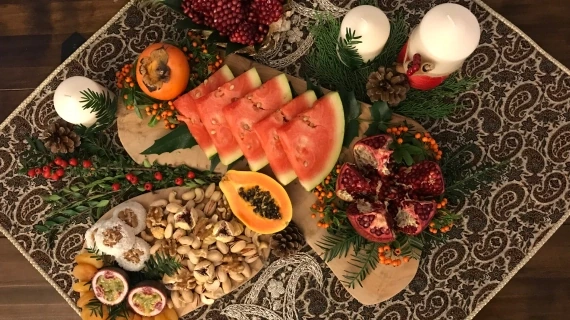 خرید پکهای هدیه یلدا دستساز