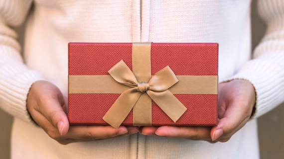 خرید هدیه با جعبه مقوایی شیک | کادو خاص، اقتصادی و دوستدار طبیعت