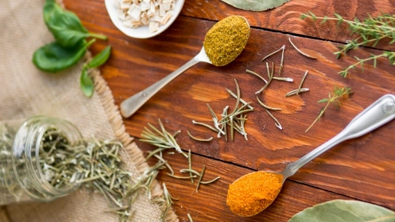 انواع تسکیندهندههای گیاهی و کاربردهای آنها را بشناسید