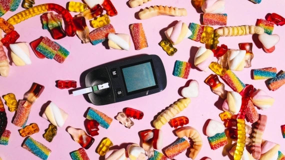 چطور آبنباتهای بدون شکر میتوانند به کاهش وزن و کنترل دیابت کمک کنند؟