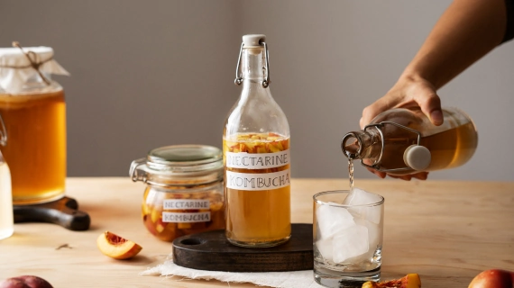 تفاوتهای سرکه تخمیری طبیعی و سرکه صنعتی