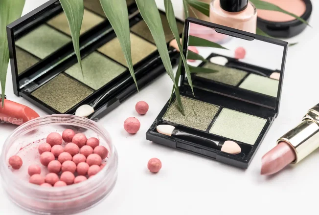 چرا اهمیت دادن به لوازم آرایشی بدون سرب ضروری است؟